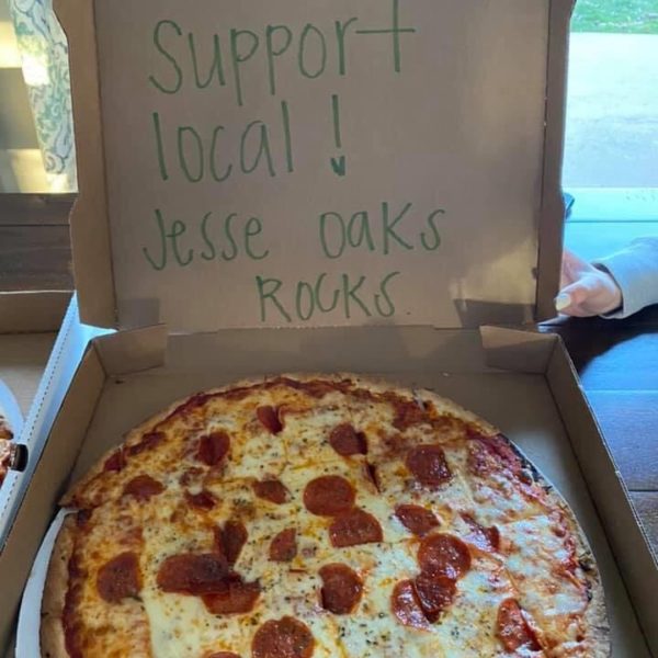 Support Local!! Jesse Oaks Yum! 🍕 -Gina & Ned -